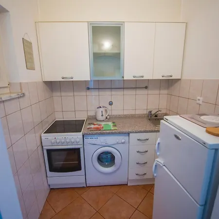 Nena Appartement Podstrana