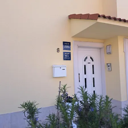 Nena Apartment *